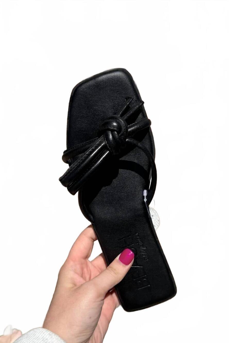 NEW BEACH BY MATISSE women's ruthie sandal in black